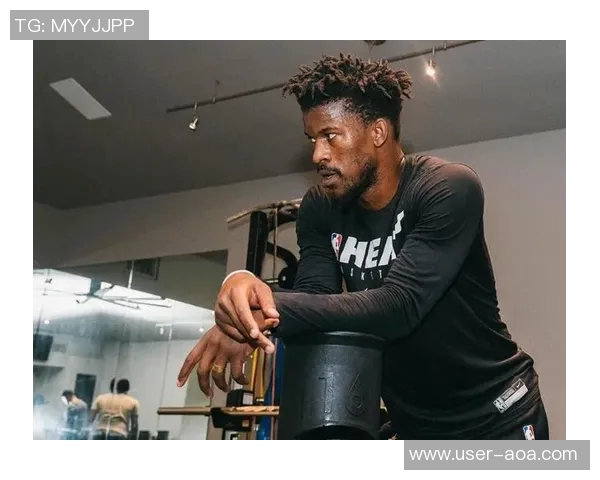 科尔谈巴特勒伤情仅知左膝受伤其余情况不明